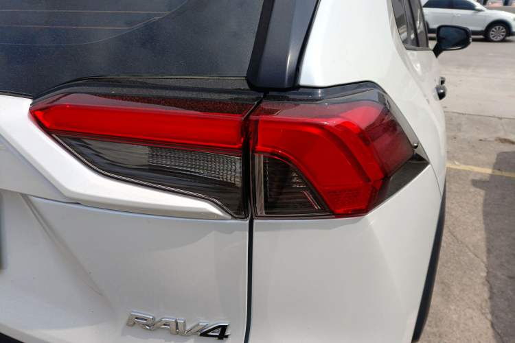 Used Toyota RAV4 2023 2.0L CVT Two-Wheel Drive Urban Edition Exterior 3