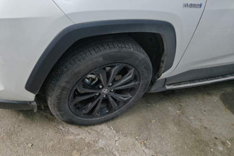 Used Toyota RAV4 2023 Dual-Engine 2.5L E-CVT Four-Wheel Drive Elite Plus Edition Exterior 4