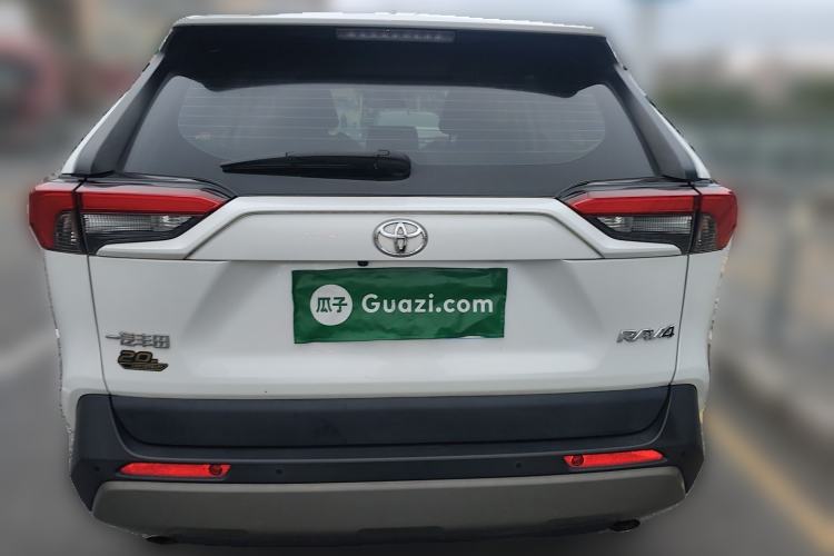 Used Toyota RAV4 2023 2.0L CVT Two-Wheel Drive 20th Anniversary Platinum Edition Exterior 4