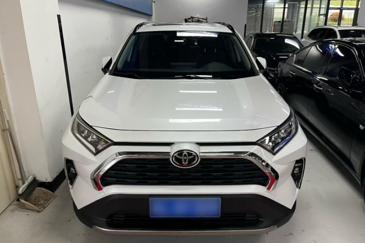 Used Toyota RAV4 2023 2.0L CVT Two-Wheel Drive Fashion Edition Exterior 4