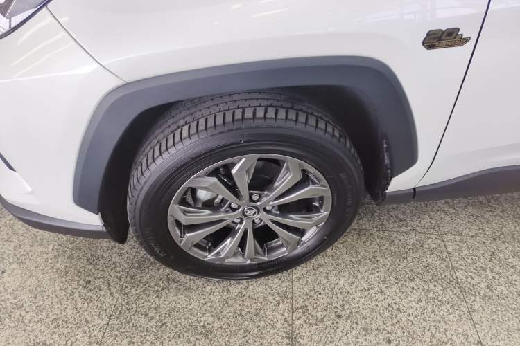 Used Toyota RAV4 2023 2.0L CVT Two-Wheel Drive Fashion Plus Edition Exterior 4