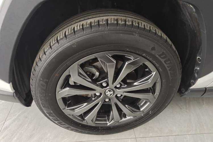 Used Toyota RAV4 2023 2.0L CVT Two-Wheel Drive Fashion Plus Edition Exterior 4