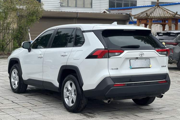 Used Toyota RAV4 2023 2.0L CVT Two-Wheel Drive Urban Edition Exterior 4