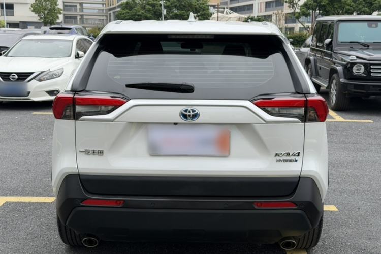 Used Toyota RAV4 2023 Dual-Motor 2.5L E-CVT Two-Wheel Drive Elite Edition Exterior 4