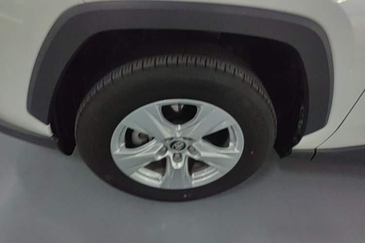 Used Toyota RAV4 2023 2.0L CVT Two-Wheel Drive Urban Edition Exterior 4