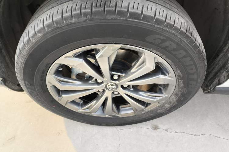 Used Toyota RAV4 2023 2.0L CVT Two-Wheel Drive Fashion Plus Edition Exterior 4