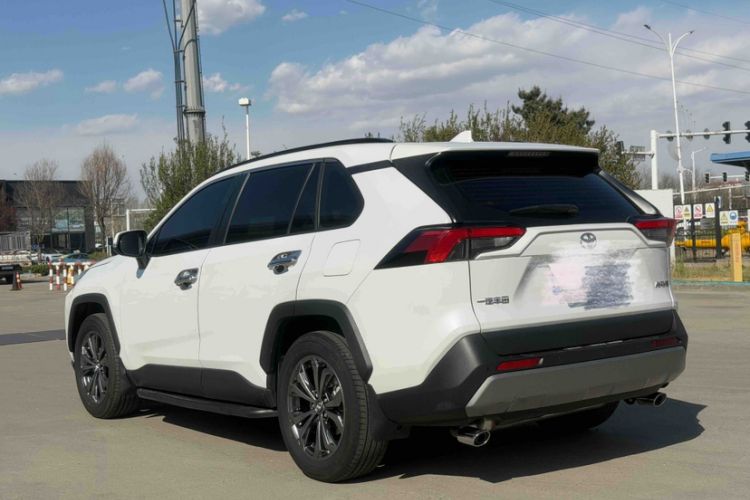 Used Toyota RAV4 2023 2.0L CVT Two-Wheel Drive Fashion Plus Edition Exterior 5