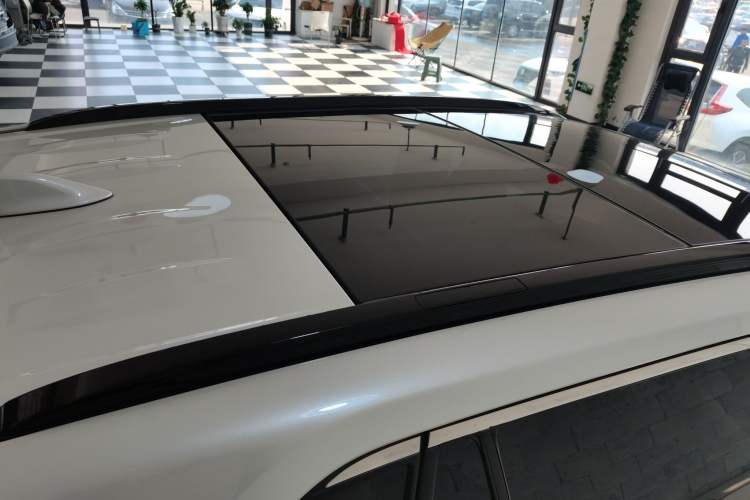 Used Toyota RAV4 2023 2.0L CVT Two-Wheel Drive Fashion Plus Edition Exterior 5