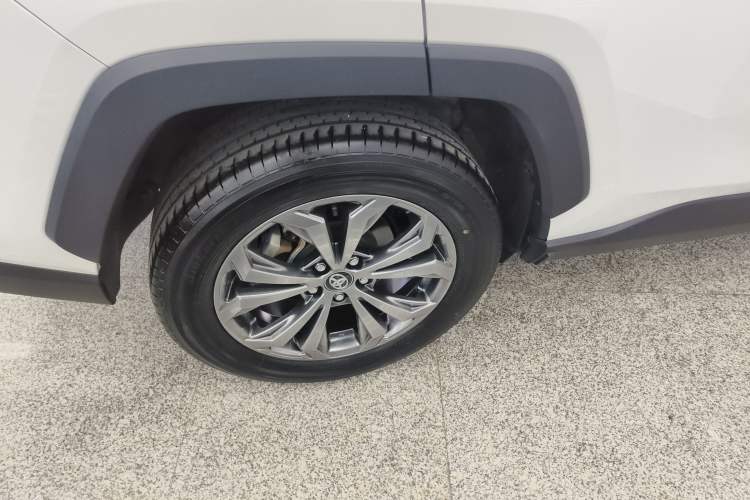 Used Toyota RAV4 2023 2.0L CVT Two-Wheel Drive Fashion Plus Edition Exterior 5