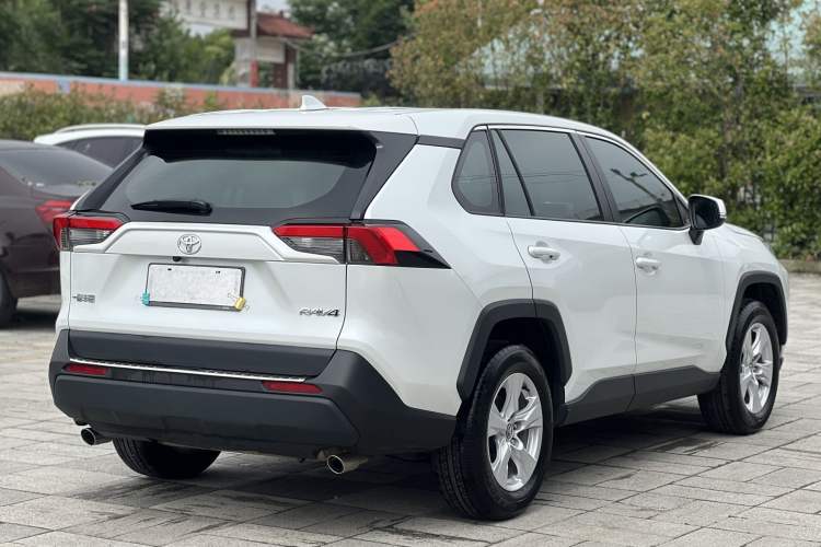 Used Toyota RAV4 2023 2.0L CVT Two-Wheel Drive Urban Edition Exterior 5