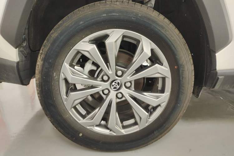 Used Toyota RAV4 2023 Dual-Engine 2.5L E-CVT Two-Wheel Drive Elite Plus Edition Exterior 5