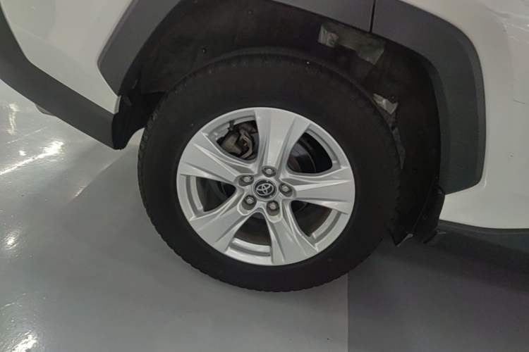 Used Toyota RAV4 2023 2.0L CVT Two-Wheel Drive Urban Edition Exterior 5