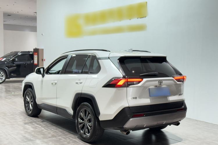 Used Toyota RAV4 2023 2.0L CVT Two-Wheel Drive Fashion Plus Edition Exterior 5