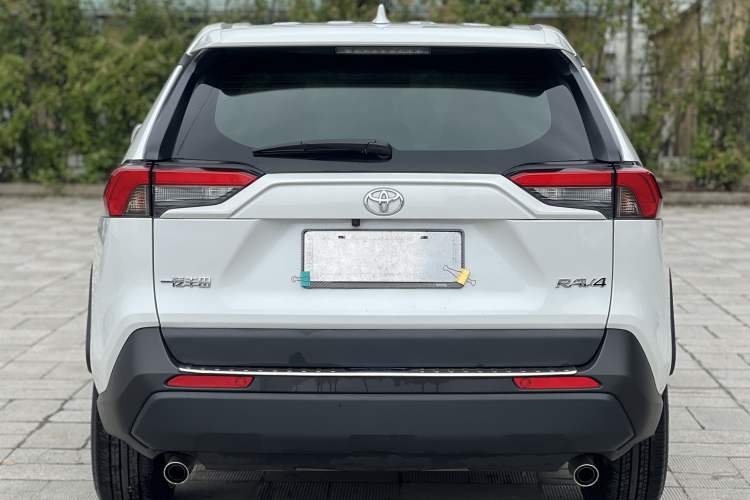 Used Toyota RAV4 2023 2.0L CVT Two-Wheel Drive Urban Edition Exterior 6