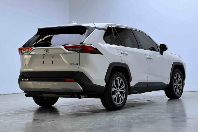 Used Toyota RAV4 2023 2.0L CVT Two-Wheel Drive Fashion Edition Exterior 7