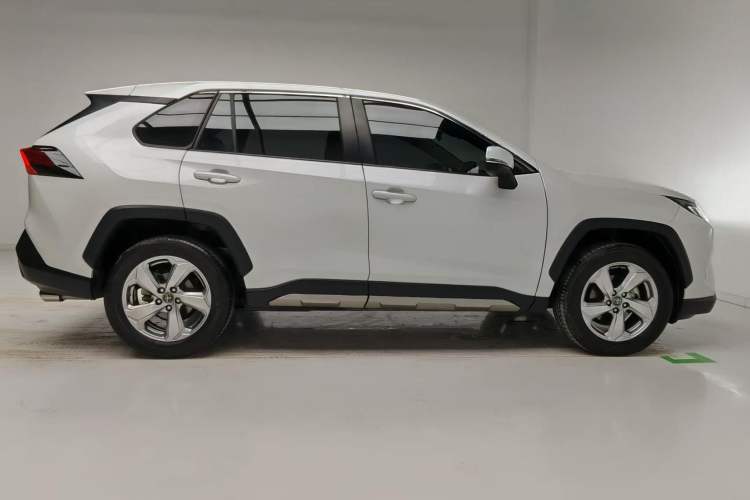 Used Toyota RAV4 2023 2.0L CVT Two-Wheel Drive Urban Edition Exterior 7