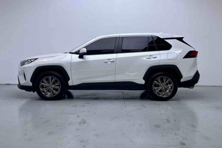 Used Toyota RAV4 2023 2.0L CVT Two-Wheel Drive Fashion Edition Exterior 9