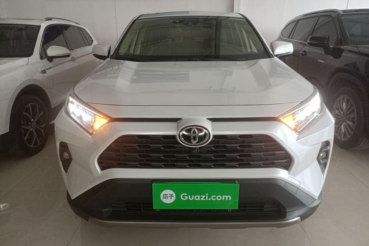 Used Toyota RAV4 2023 2.0L CVT Two-Wheel Drive Fashion Edition Front