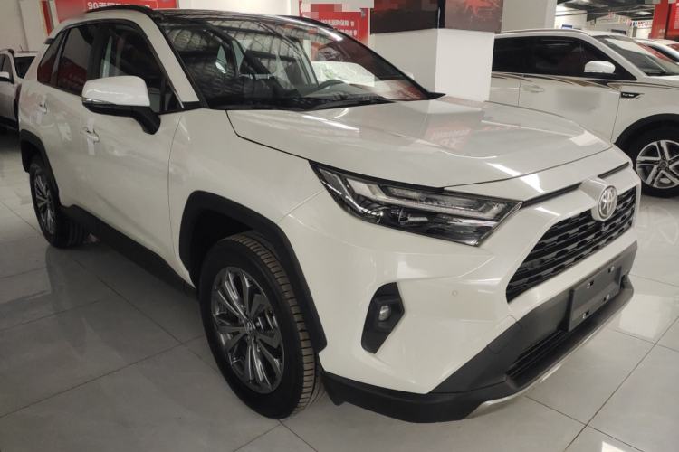 Used Toyota RAV4 2023 2.0L CVT Two-Wheel Drive Fashion Plus Edition Front Right 45 Deg