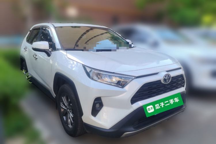 Used Toyota RAV4 2023 2.0L CVT Two-Wheel Drive Fashion Edition Front Right 45 Deg