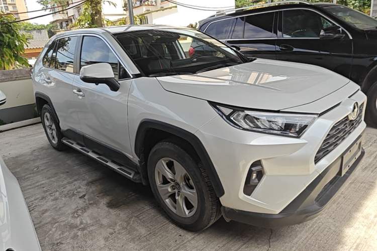 Used Toyota RAV4 2023 2.0L CVT Two-Wheel Drive Urban Edition Front Right 45 Deg