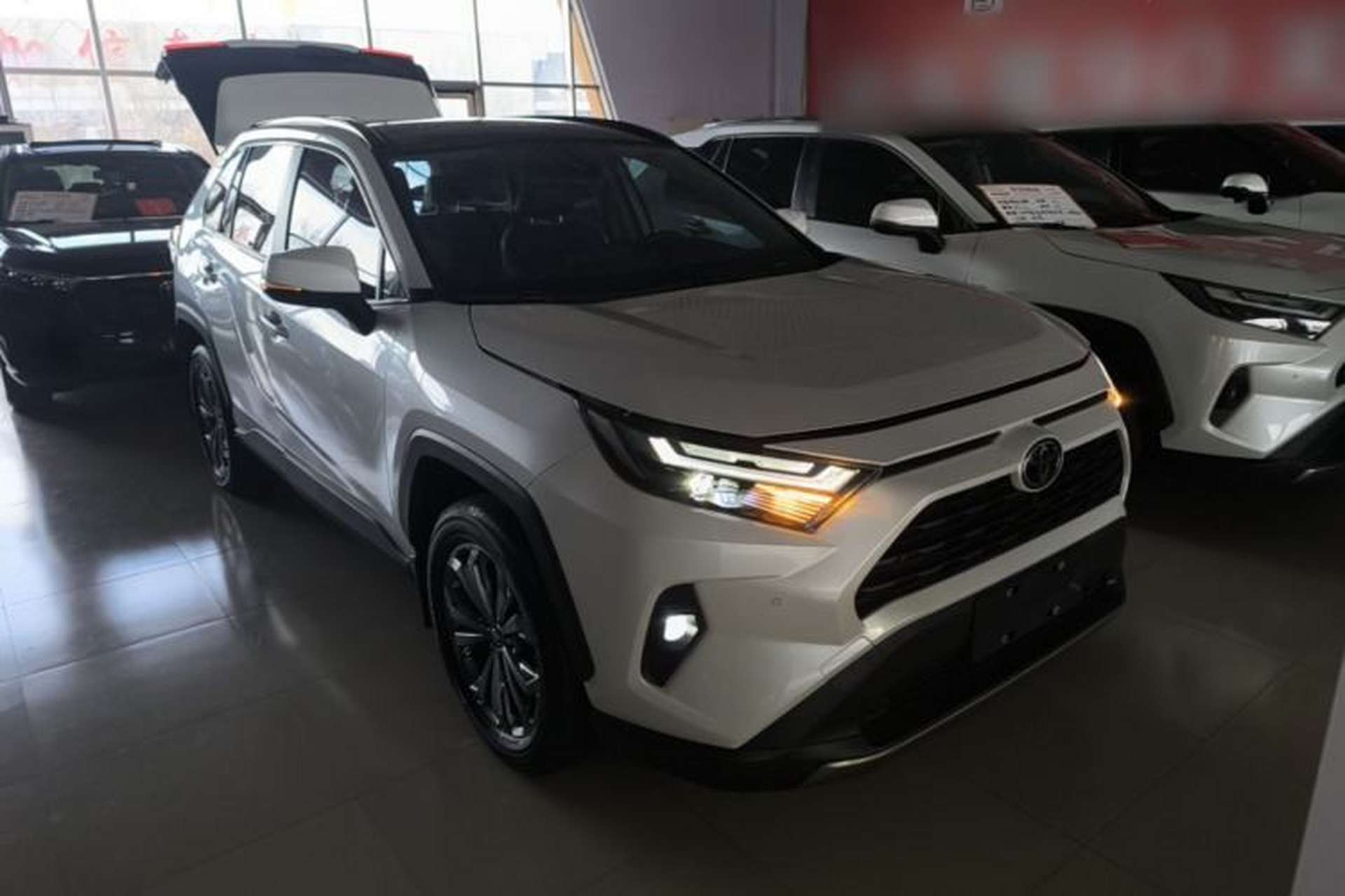 Used Toyota RAV4 2023 2.0L CVT Two-Wheel Drive Fashion Plus Edition Front Right 45 Deg