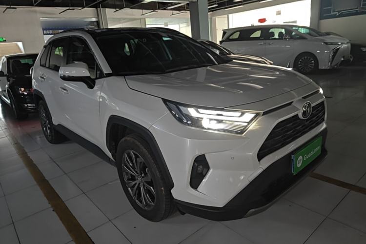 Used Toyota RAV4 2023 2.0L CVT Two-Wheel Drive Fashion Plus Edition Front Right 45 Deg