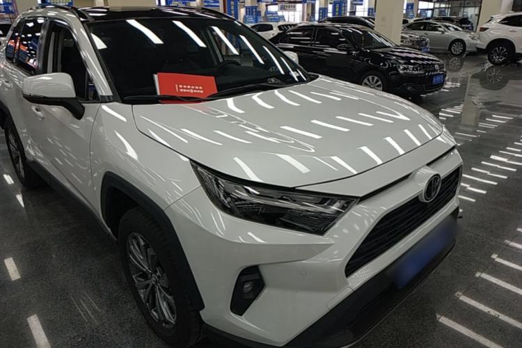 Used Toyota RAV4 2023 2.0L CVT Two-Wheel Drive Fashion Plus Edition Front Right 45 Deg