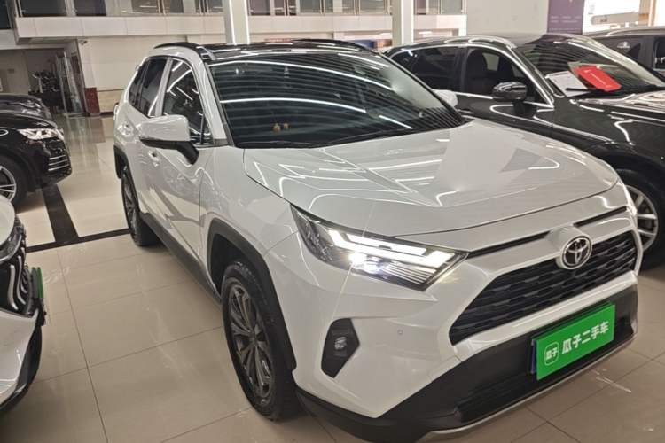 Used Toyota RAV4 2023 2.0L CVT Two-Wheel Drive Fashion Plus Edition Front Right 45 Deg