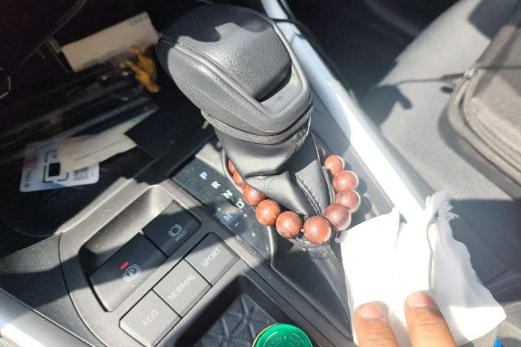 Used Toyota RAV4 2023 2.0L CVT Two-Wheel Drive Urban Edition Gear Lever