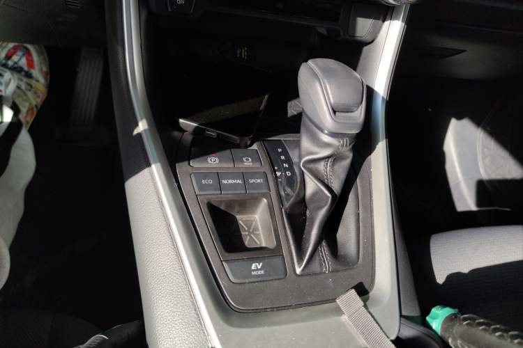 Used Toyota RAV4 2023 Dual-Motor 2.5L E-CVT Two-Wheel Drive Elite Edition Gear Lever
