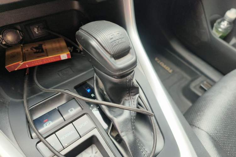 Used Toyota RAV4 2023 2.0L CVT Two-Wheel Drive Urban Edition Gear Lever