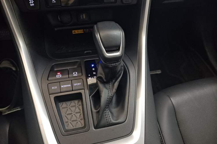 Used Toyota RAV4 2023 2.0L CVT Two-Wheel Drive 20th Anniversary Platinum Edition Gear Lever