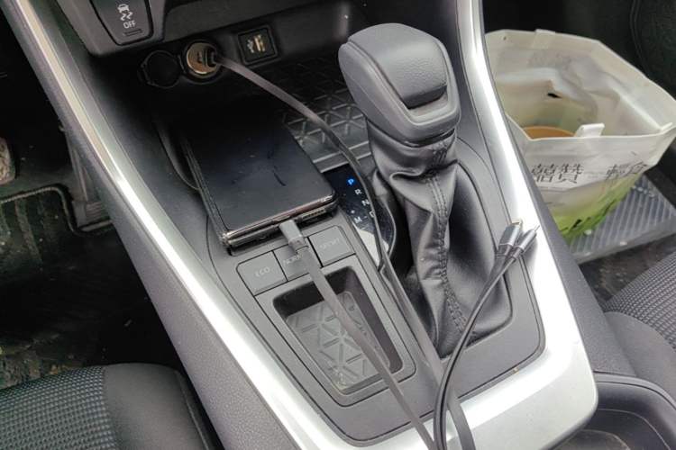 Used Toyota RAV4 2023 2.0L CVT Two-Wheel Drive Urban Edition Gear Lever