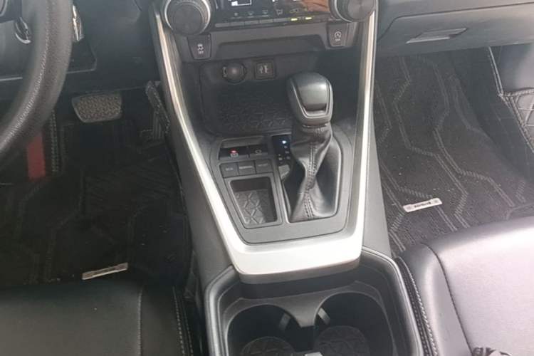 Used Toyota RAV4 2023 2.0L CVT Two-Wheel Drive Urban Edition Gear Lever
