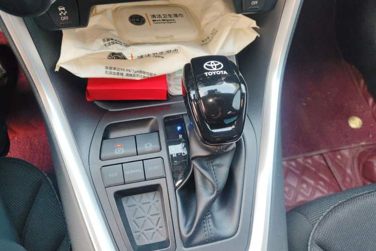 Used Toyota RAV4 2023 2.0L CVT Two-Wheel Drive Urban Edition Gear Lever