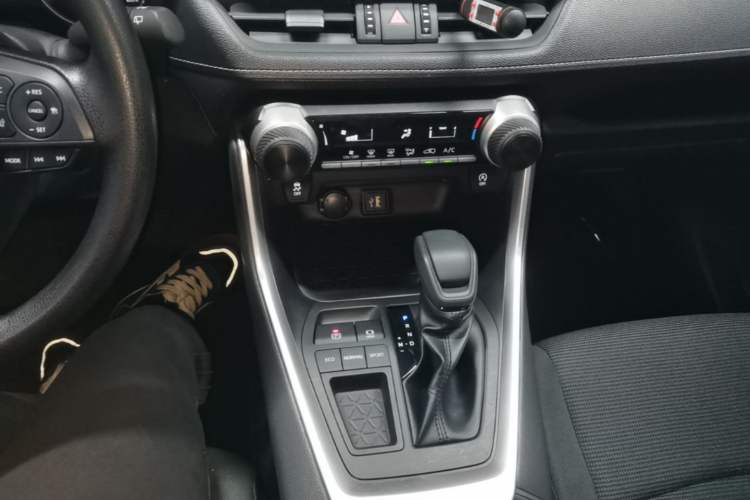 Used Toyota RAV4 2023 2.0L CVT Two-Wheel Drive Urban Edition Gear Lever