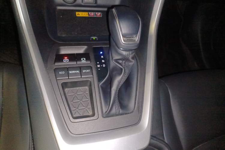 Used Toyota RAV4 2023 2.0L CVT Two-Wheel Drive Fashion Plus Edition Gear Lever
