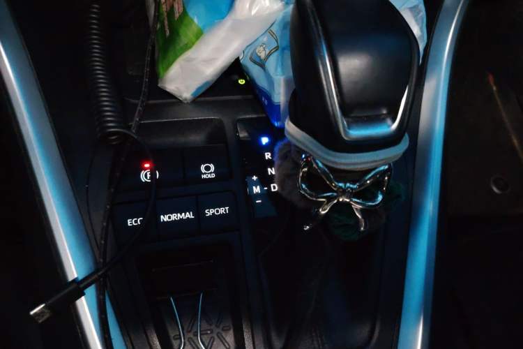 Used Toyota RAV4 2023 2.0L CVT Two-Wheel Drive Fashion Plus Edition Gear Lever