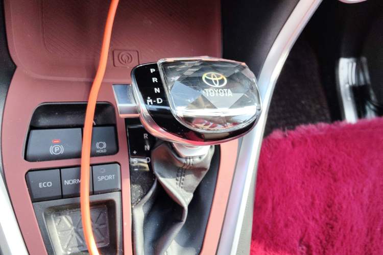 Used Toyota RAV4 2023 Dual-Motor 2.5L E-CVT Two-Wheel Drive Elite Edition Gear Lever
