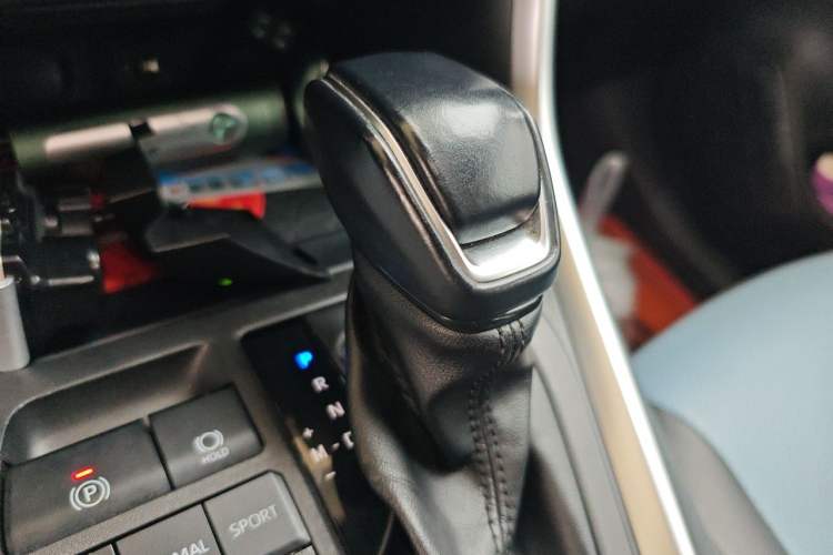 Used Toyota RAV4 2023 2.0L CVT Two-Wheel Drive 20th Anniversary Platinum Edition Gear Lever