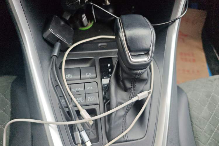 Used Toyota RAV4 2023 2.0L CVT 4x4 Explorer Plus Edition Gear Lever