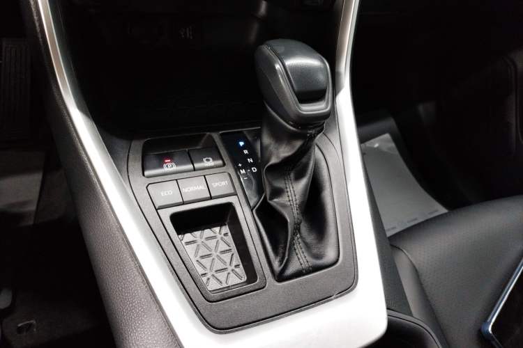 Used Toyota RAV4 2023 2.0L CVT Two-Wheel Drive Urban Edition Gear Lever