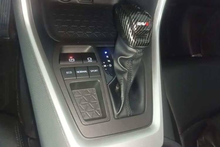 Used Toyota RAV4 2023 2.0L CVT Two-Wheel Drive Urban Edition Gear Lever