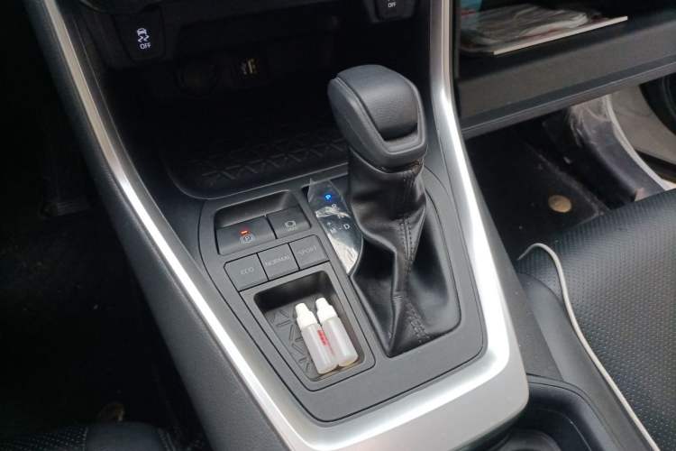 Used Toyota RAV4 2023 2.0L CVT Two-Wheel Drive Urban Edition Gear Lever