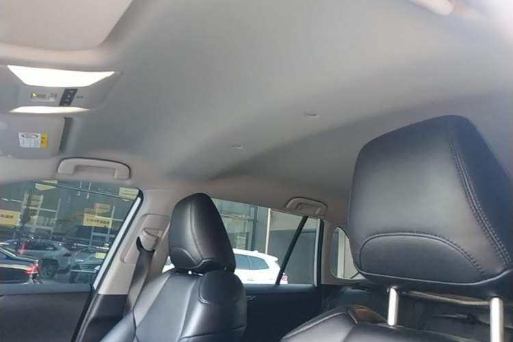 Used Toyota RAV4 2023 2.0L CVT Two-Wheel Drive Urban Edition Headliner