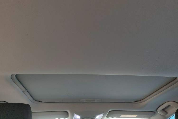 Used Toyota RAV4 2023 2.0L CVT Two-Wheel Drive Fashion Edition Headliner