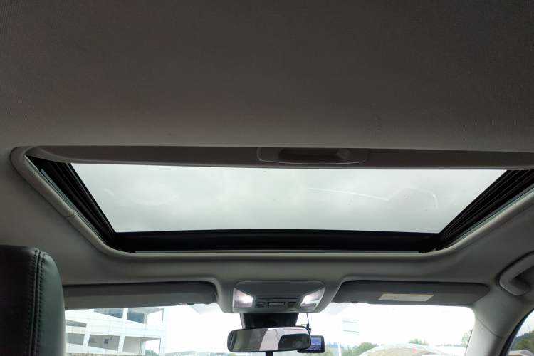 Used Toyota RAV4 2023 2.0L CVT 4x4 Adventure Edition Headliner