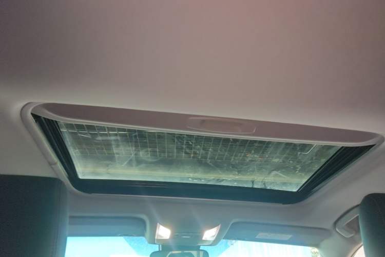 Used Toyota RAV4 2023 Dual-Motor 2.5L E-CVT Two-Wheel Drive Elite Edition Headliner