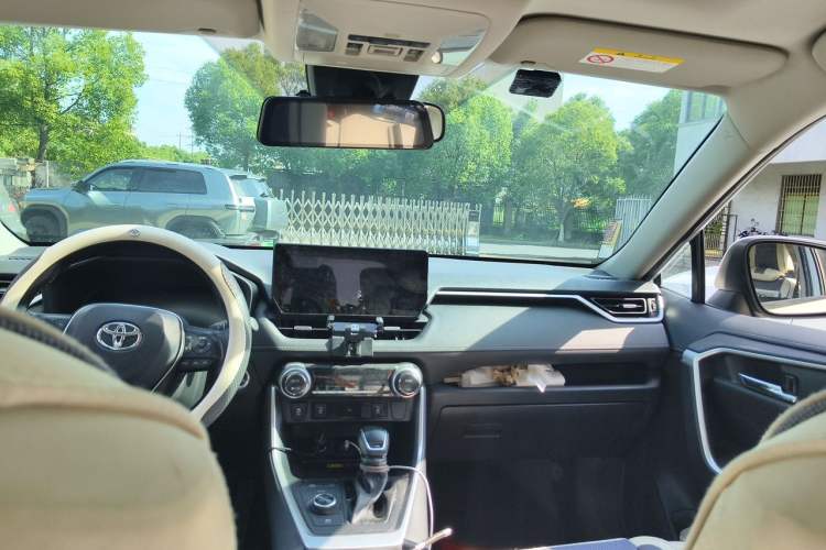 Used Toyota RAV4 2023 Dual-Engine 2.5L E-CVT Four-Wheel Drive Elite Plus Edition Headliner